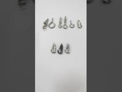 ケーブルサスペンションおよびディスプレイ吊り下げ用のコンパクトなスイベルアイスナップフックワイヤ吊り下げコネクタ